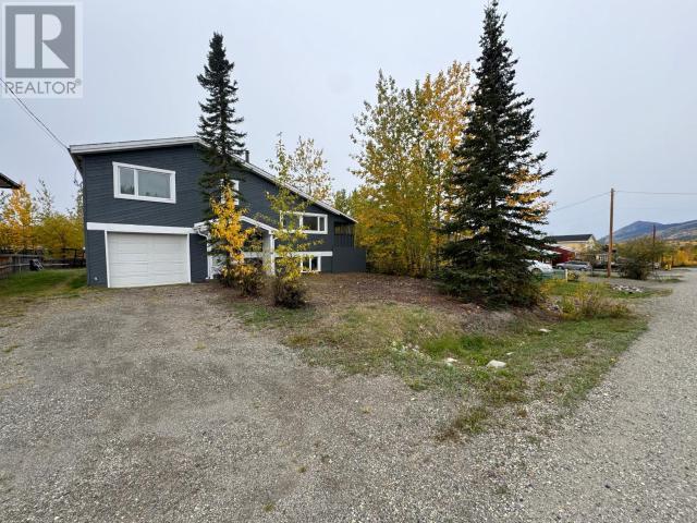 620 Yates Crescent, Faro, Yukon  Y0B 1K0 - Photo 2 - 15958