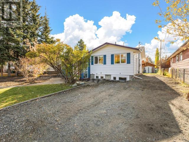 13 Peel Road, Whitehorse, Yukon  Y1A 3K9 - Photo 3 - 15973