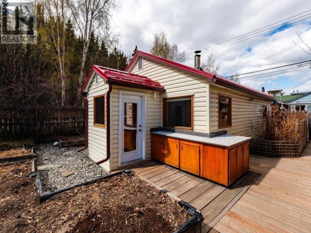 510 Hawkins Street, Whitehorse, Yukon  Y1A 1X9 - Photo 2 - 16470