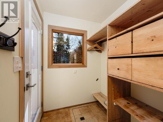 510 Hawkins Street, Whitehorse, Yukon  Y1A 1X9 - Photo 3 - 16470