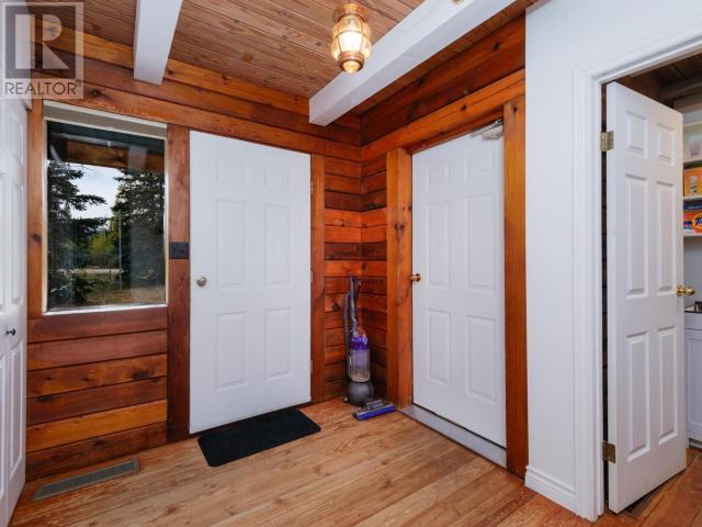 7 Tombstone Place, Whitehorse, Yukon  Y1A 5T4 - Photo 5 - 16521