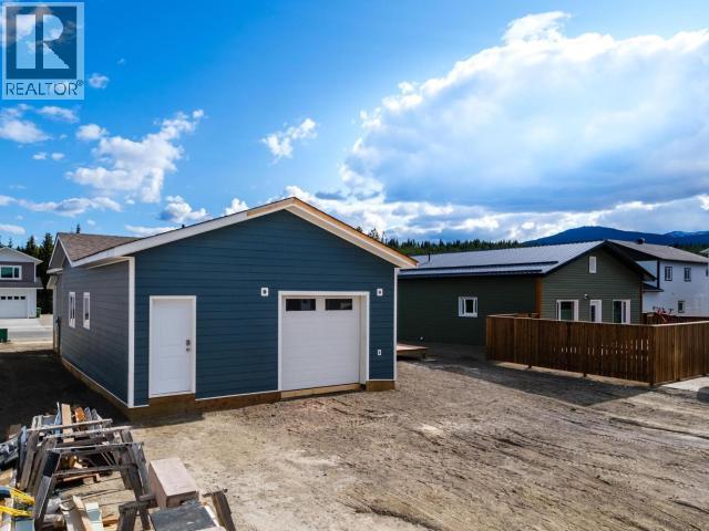 11 Omega Street, Whitehorse, Yukon  Y1A 0T6 - Photo 30 - 16550