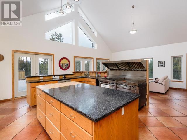 356 Robinson Subdivision, Whitehorse South, Yukon  Y1A 6S3 - Photo 10 - 16596