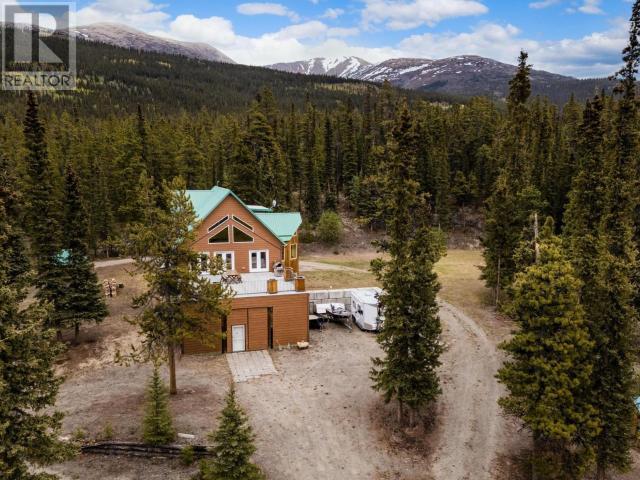 356 Robinson Subdivision, Whitehorse South, Yukon  Y1A 6S3 - Photo 2 - 16596
