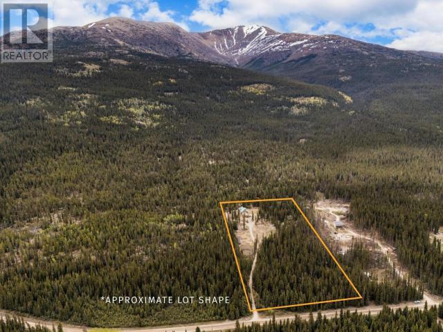 356 Robinson Subdivision, Whitehorse South, Yukon  Y1A 6S3 - Photo 3 - 16596