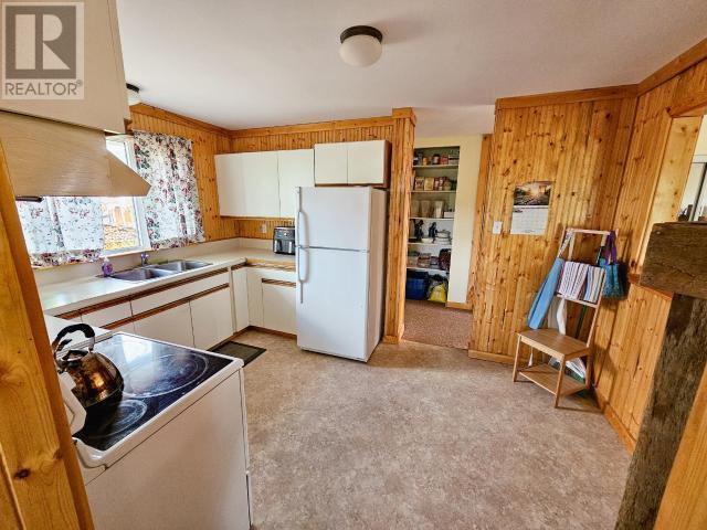40 Ogilvie Crescent, Faro, Yukon  Y0B 1K0 - Photo 7 - 16675