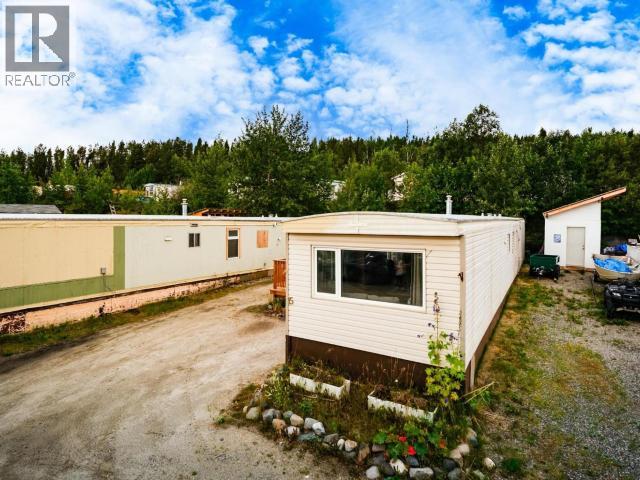15-200 Lobird Road, Whitehorse, Yukon  Y1A 3V4 - Photo 2 - 16744