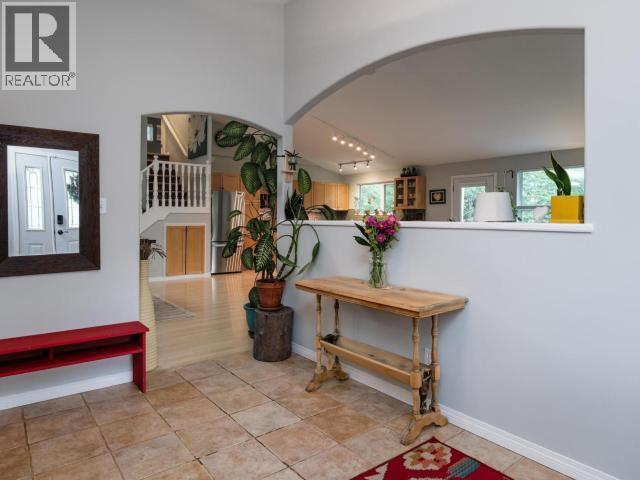 16 Arleux Place, Whitehorse, Yukon  Y1A 3A9 - Photo 3 - 16756