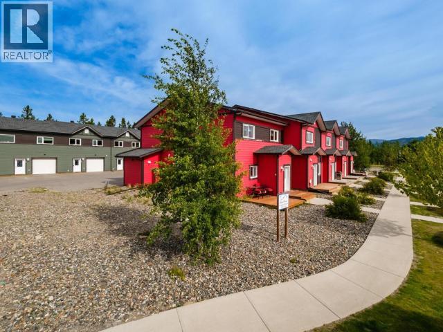 20-92 Iskoot Crescent, Whitehorse, Yukon  Y1A 0P9 - Photo 3 - 16781