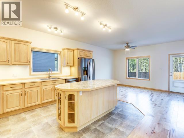 24 Flora Avenue, Whitehorse, Yukon  Y1A 5T5 - Photo 12 - 16826