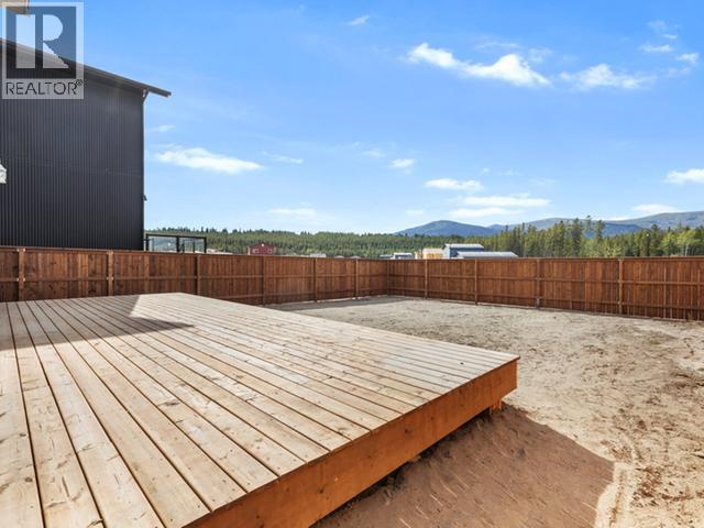 24 Flora Avenue, Whitehorse, Yukon  Y1A 5T5 - Photo 3 - 16826