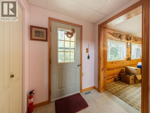 16 Deadend Road, Whitehorse South, Yukon  Y0B 1T0 - Photo 5 - 16867
