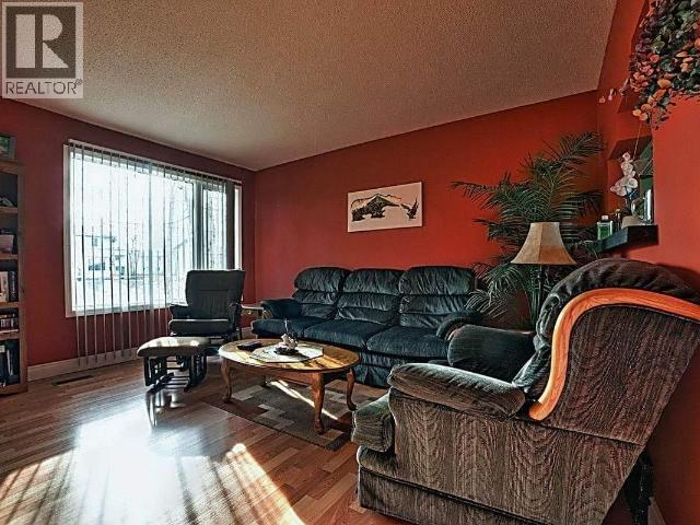 148 & 150 Dawson Drive, Faro, Yukon  Y0B 1K0 - Photo 21 - 17002