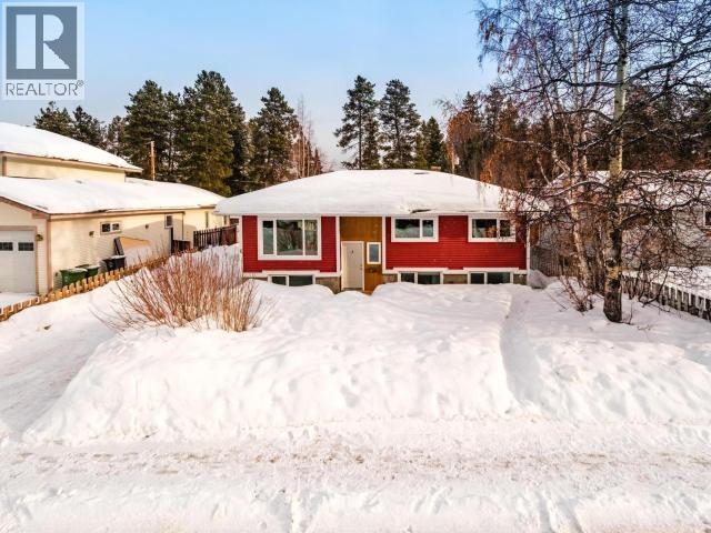 6 Tatchun Road, Whitehorse, Yukon Y1A 3N9 - Photo 2 - 17063