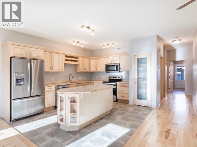 53 Wyvern Avenue, Whitehorse, Yukon  Y1A 0T6 - Photo 6 - 17082