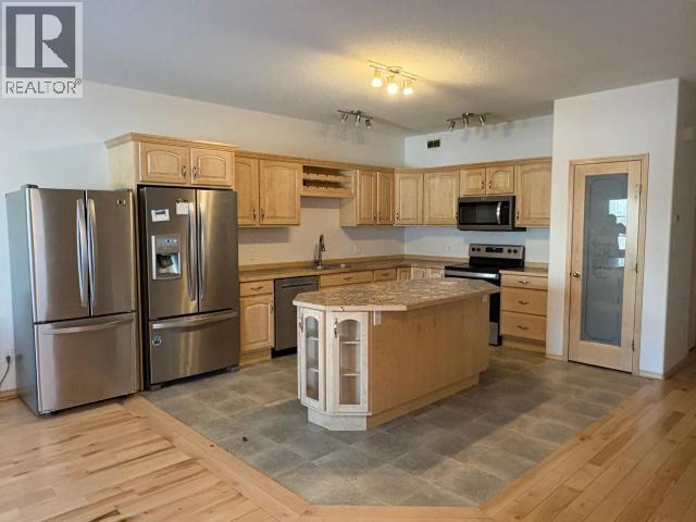 13-235 Olive May Way, Whitehorse, Yukon  Y1A 0R5 - Photo 2 - 17088