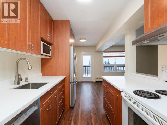 302-19 Summit Road, Whitehorse, Yukon  Y1A 0H9 - Photo 4 - 17101