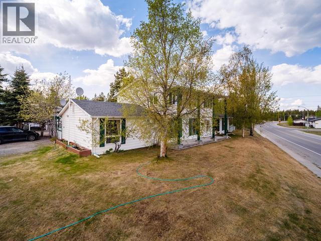 1201 Hickory Street, Whitehorse, Yukon  Y1A 4M4 - Photo 2 - 17255