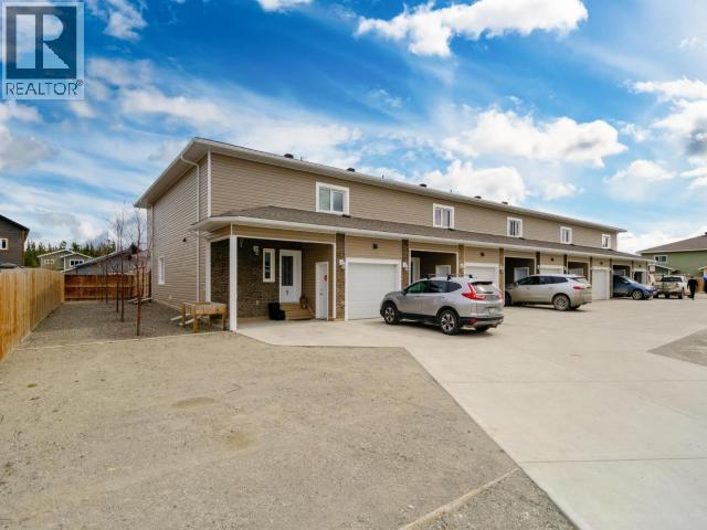 4-60 Caprice Court, Whitehorse, Yukon  Y1A 0N6 - Photo 2 - 17272