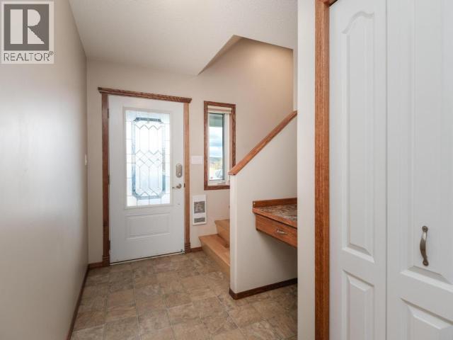 4-60 Caprice Court, Whitehorse, Yukon  Y1A 0N6 - Photo 3 - 17272