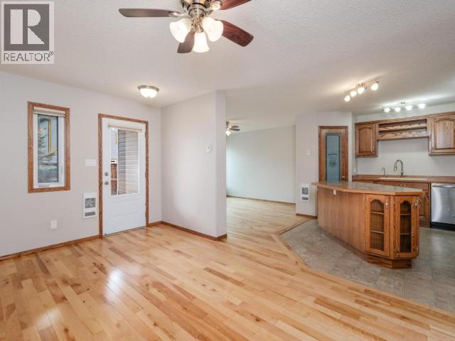 4-60 Caprice Court, Whitehorse, Yukon  Y1A 0N6 - Photo 6 - 17272