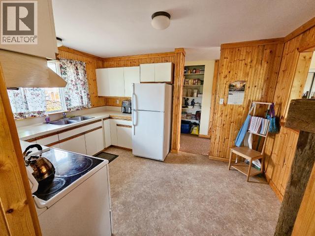 40 Ogilvie Crescent, Faro, Yukon  Y0B 1K0 - Photo 5 - 17320