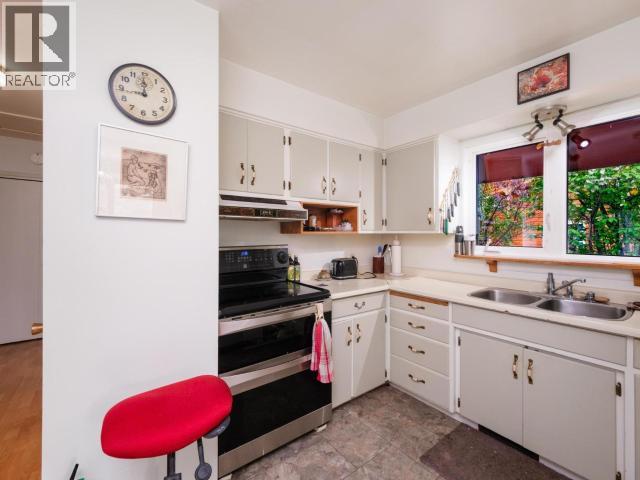 32 Tutshi Road, Whitehorse, Yukon  Y1A 3R5 - Photo 10 - 17399
