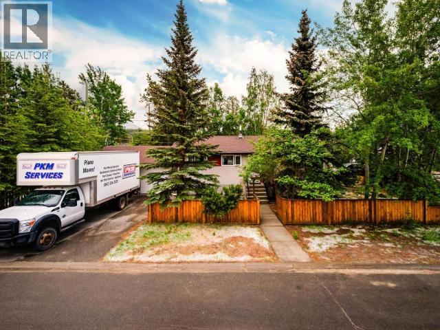 32 Tutshi Road, Whitehorse, Yukon  Y1A 3R5 - Photo 3 - 17399