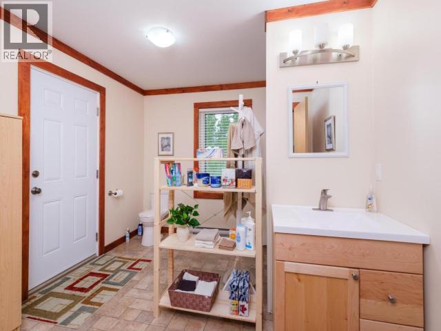 400 Ursa Way, Whitehorse North, Yukon  Y0B 1Y2 - Photo 14 - 17400
