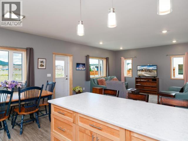 44 Eugene Avenue, Whitehorse, Yukon  Y1A 0S8 - Photo 6 - 17413