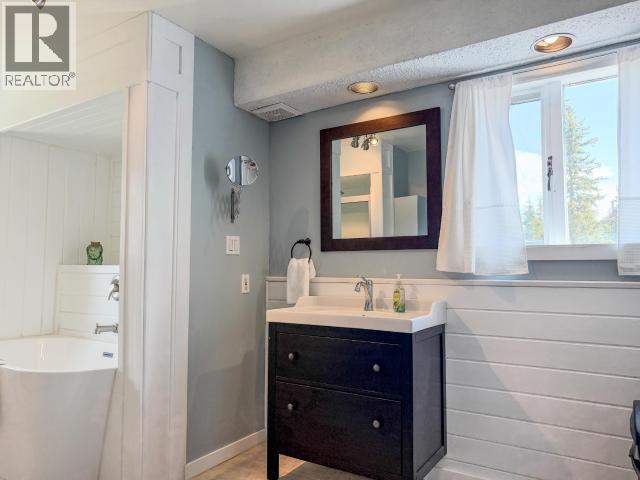58 & 72 Shakwak Street, Haines Junction, Yukon Y0B 1H0 - Photo 49 - 17418