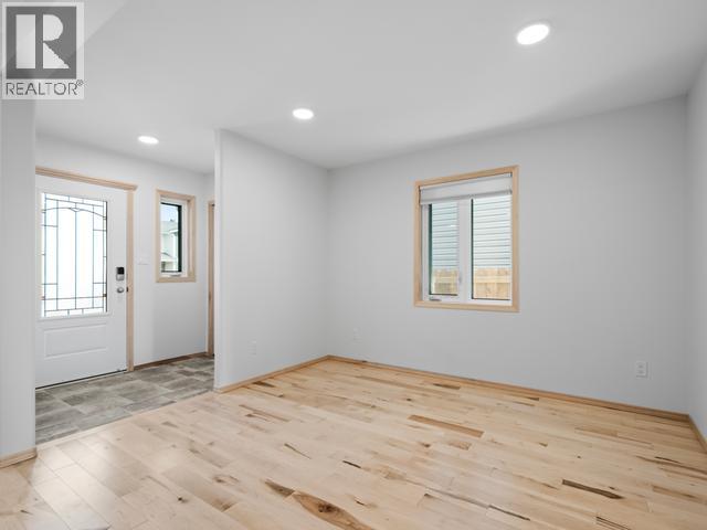 55 Wyvern Avenue, Whitehorse, Yukon  Y1A 0T6 - Photo 8 - 17436