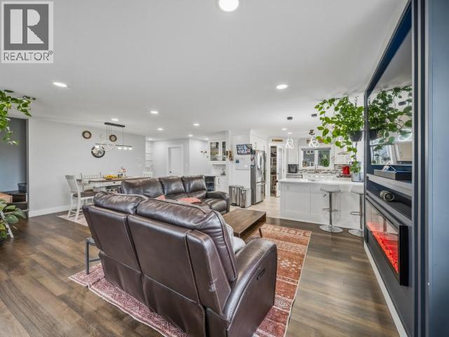 61 Evelyn Avenue, Whitehorse, Yukon  Y1A 0S5 - Photo 4 - 17445