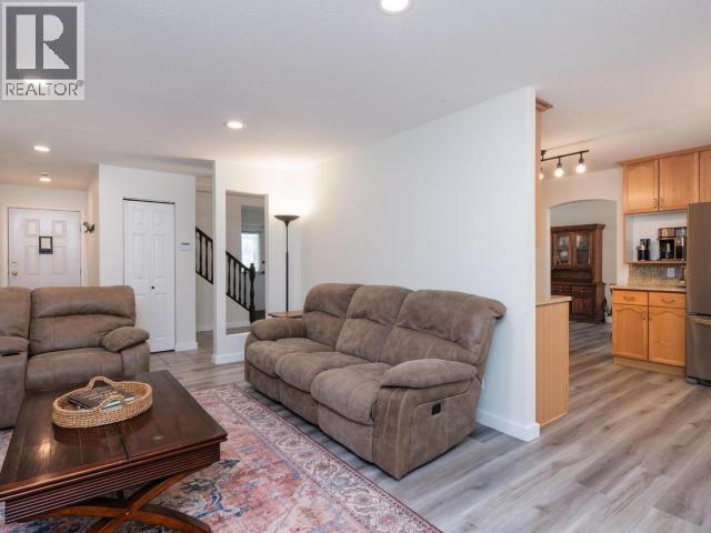 6 Carnelian Court, Whitehorse, Yukon Y1A 6A3 - Photo 5 - 17446