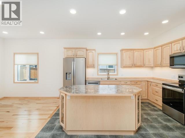 12 Quick Street, Whitehorse, Yukon Y1A 0T9 - Photo 18 - 17460