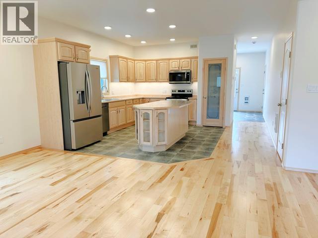 12 Quick Street, Whitehorse, Yukon Y1A 0T9 - Photo 19 - 17460