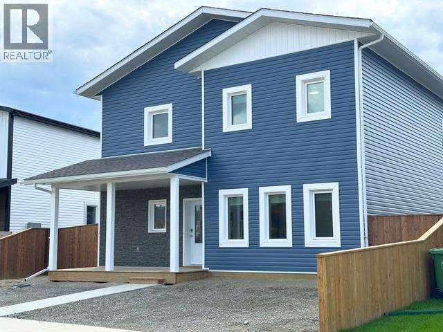 12 Quick Street, Whitehorse, Yukon Y1A 0T9 - Photo 3 - 17460