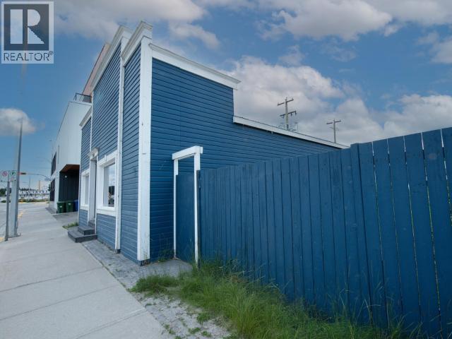 2054 2nd Avenue, Whitehorse, Yukon Y1A 1A8 - Photo 3 - 17524