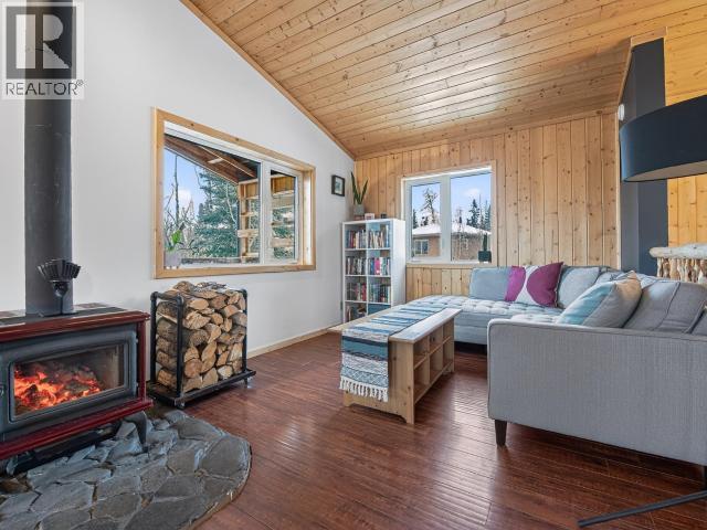 104 Kennedy Street, Haines Junction, Yukon Y0B 1L0 - Photo 2 - 17526