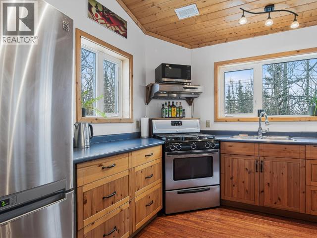104 Kennedy Street, Haines Junction, Yukon Y0B 1L0 - Photo 8 - 17526