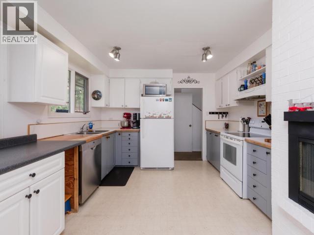 30 Stewart Road, Whitehorse, Yukon Y1A 3S3 - Photo 11 - 17531