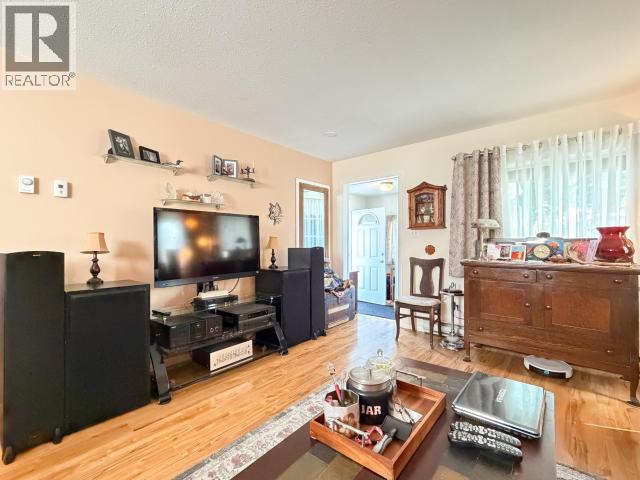 142 Rainbow Road, Whitehorse, Yukon  Y1A 5K1 - Photo 5 - 17569